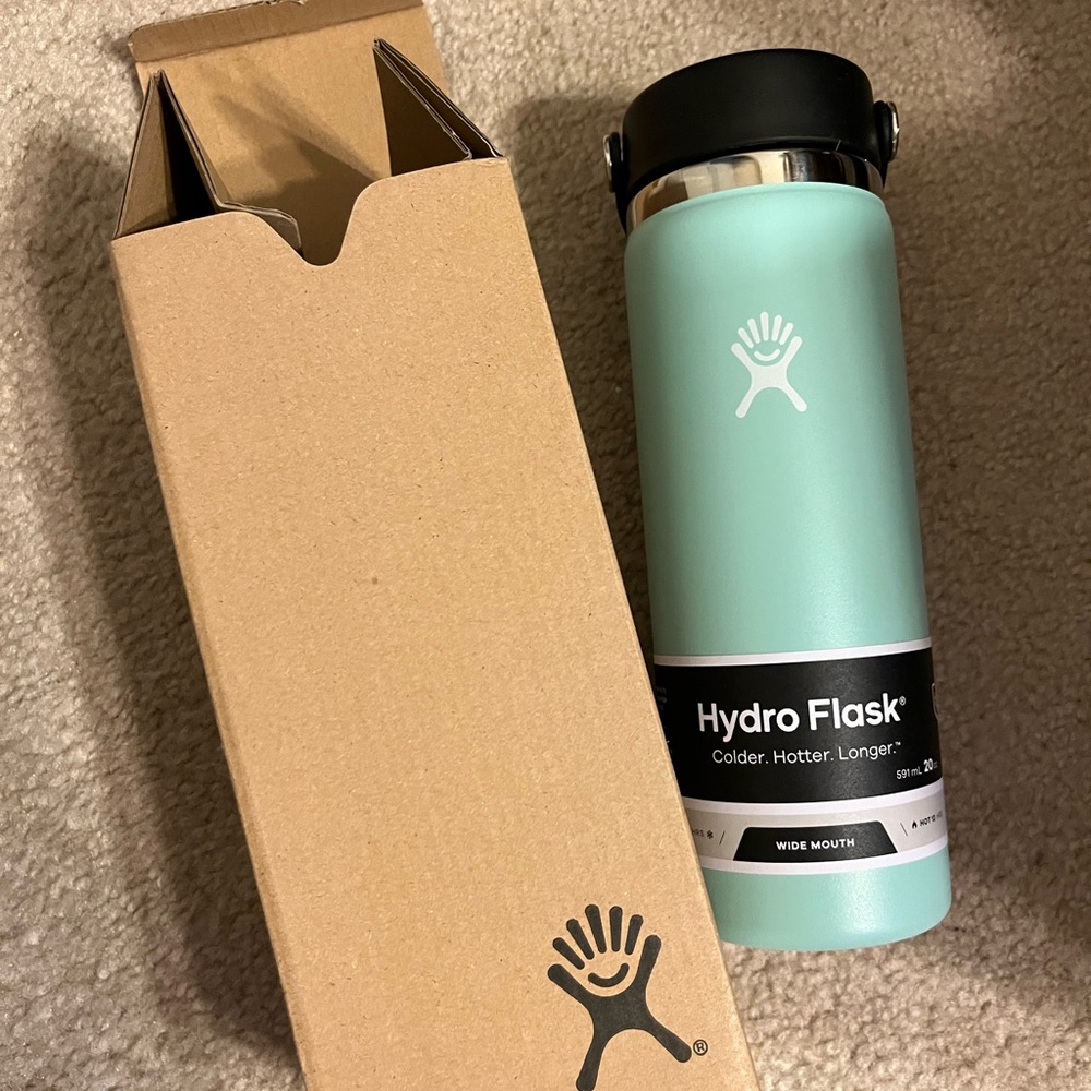 Hydro Flask Seafoam Wide Mouth 20oz water Bottle